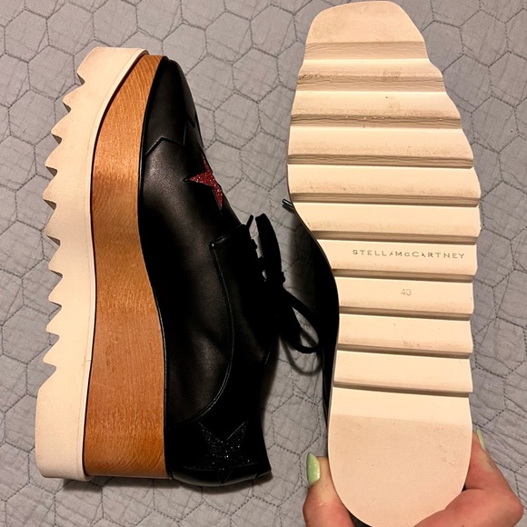 Stella McCartney Elyse Platforms. Vegan leather. Gently worn. Size 40 (10 US) - Picture 4 of 8